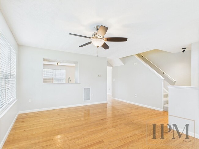 Building Photo - Available Now!- 3 Bedroom Home in Eastern ...