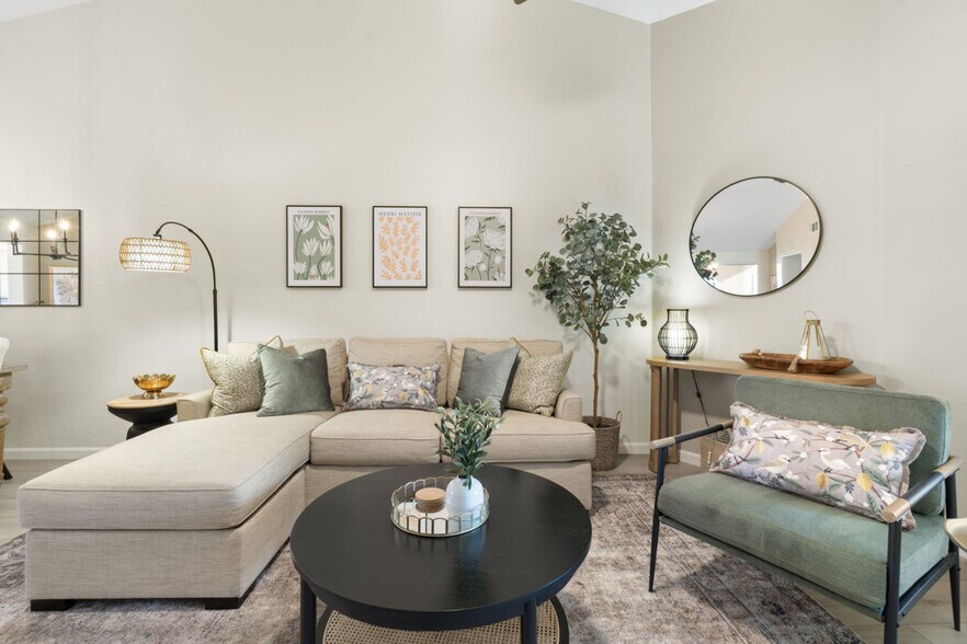 Building Photo - 10401 N 52nd St