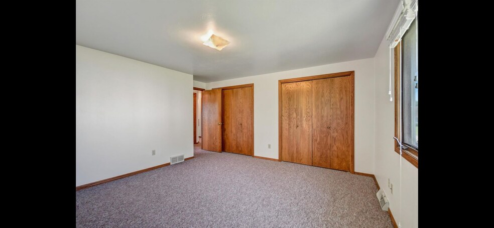 Building Photo - 658 Menlo Park Rd