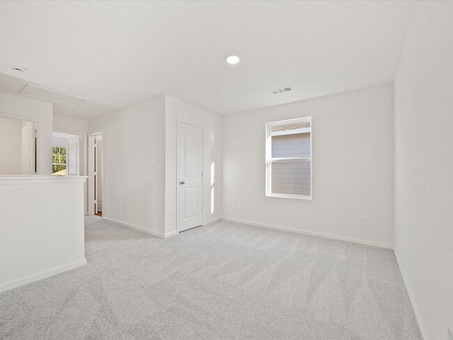 Building Photo - 608 Craven St
