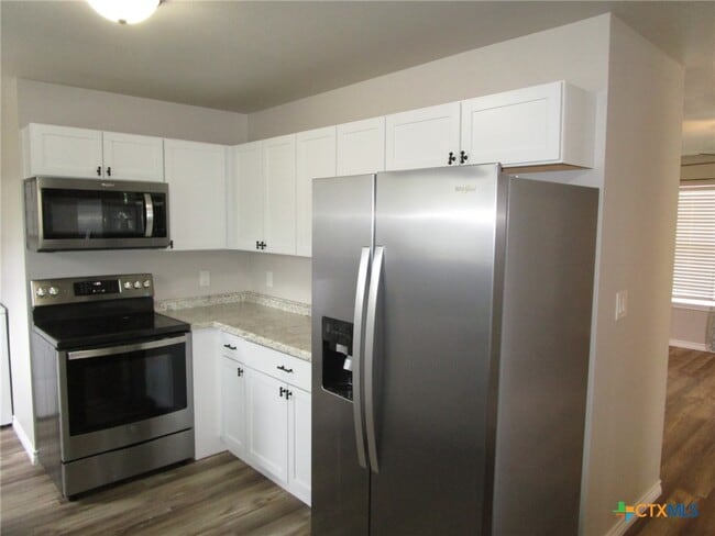 Building Photo - 2279 Eastman Ave