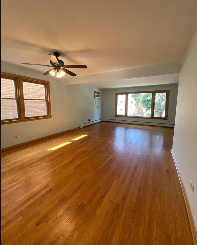 Building Photo - 8629 W Summerdale Ave