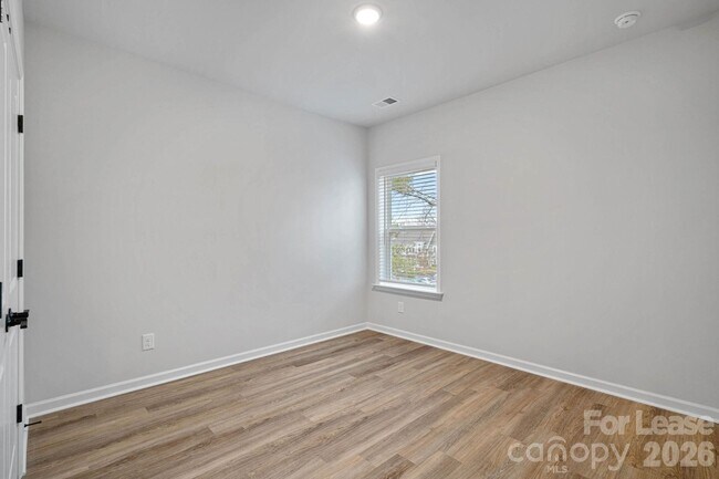 Building Photo - 8054 Houser St