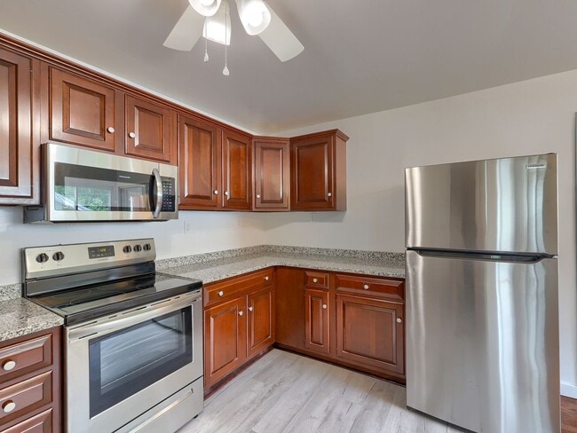 Building Photo - 3 Bedroom Single Family Home in Camp Hill