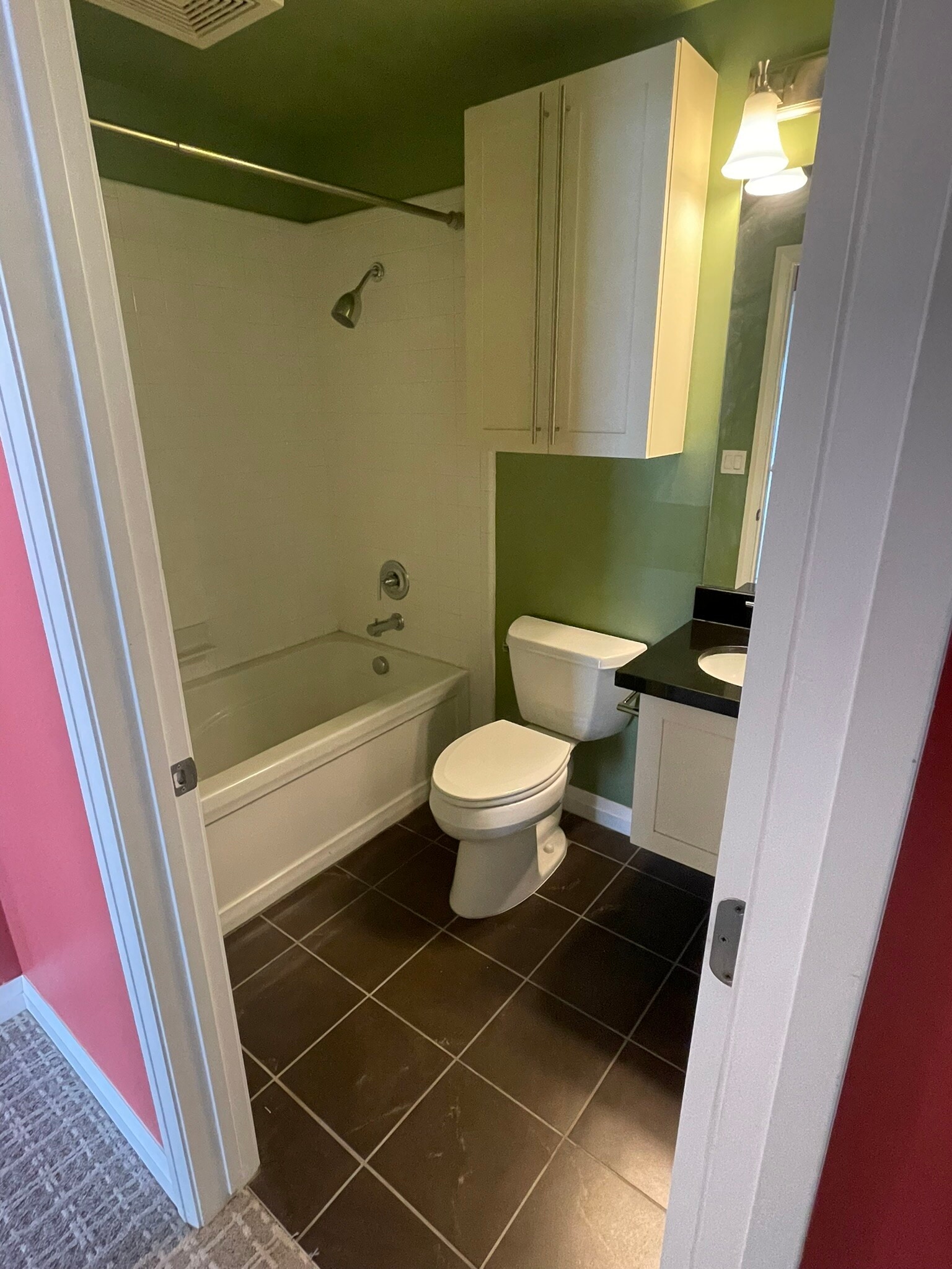 Hall bath - 350 S 200 E