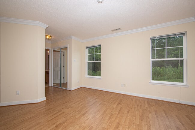Building Photo - 1518 Woodland Ct