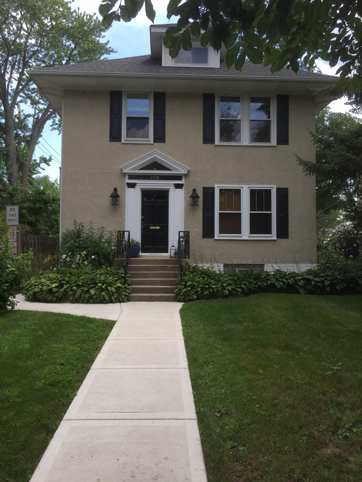 Front - 2519 Ashland Ave
