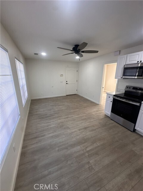 Building Photo - 3835 Camellia Dr