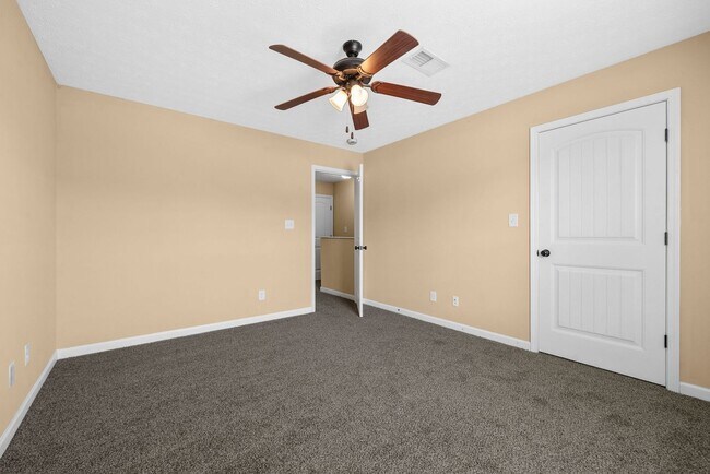 Building Photo - 2260 McCormick Lane