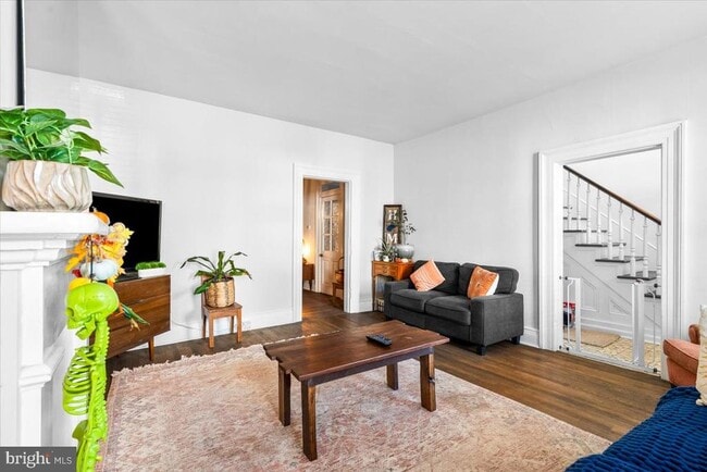 Building Photo - 222 S Raleigh St