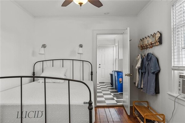 Building Photo - 52 Houston Ave