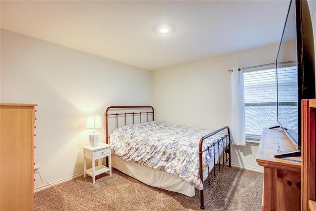 Building Photo - 1004 Basswood Ln