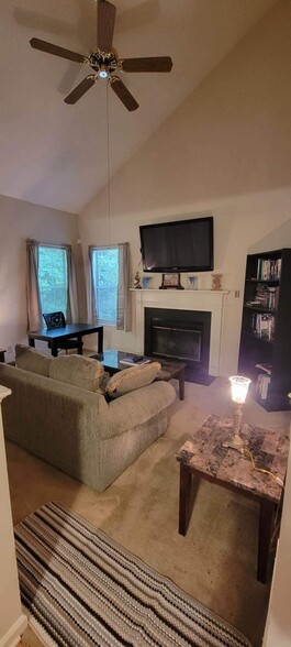Primary Photo - 100 Summerglen Rdg