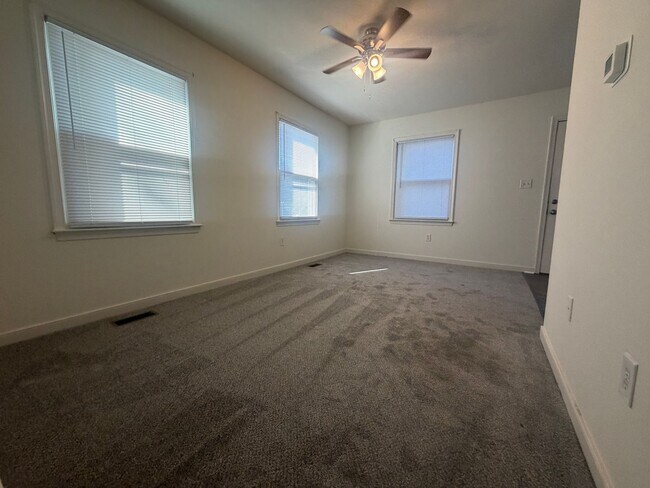 Building Photo - One story duplex