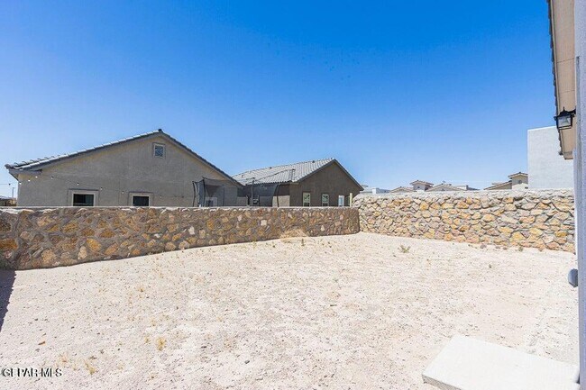 Building Photo - 247 Herts Wy