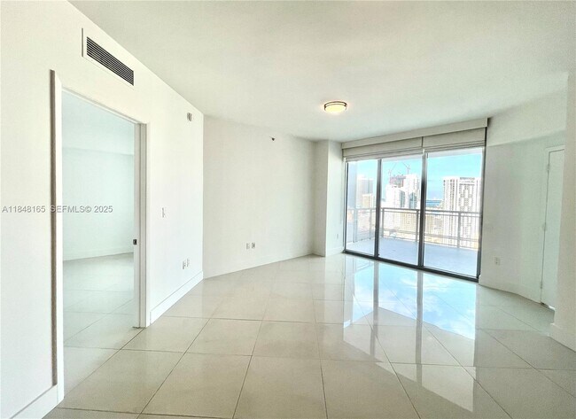 Building Photo - 350 S Miami Ave