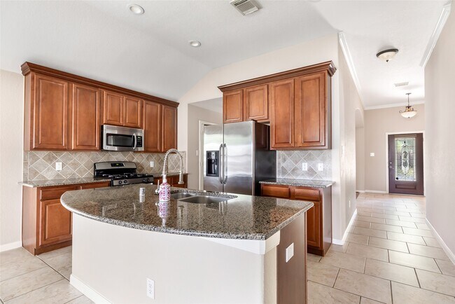 Building Photo - 20787 Oakhurst Park Dr