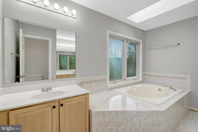 Building Photo - 26161 Rachel Hill Dr