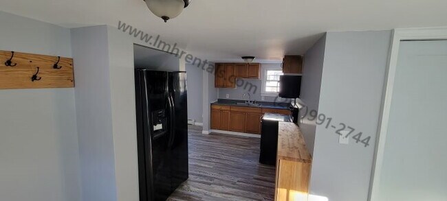 Building Photo - 97 Grove St