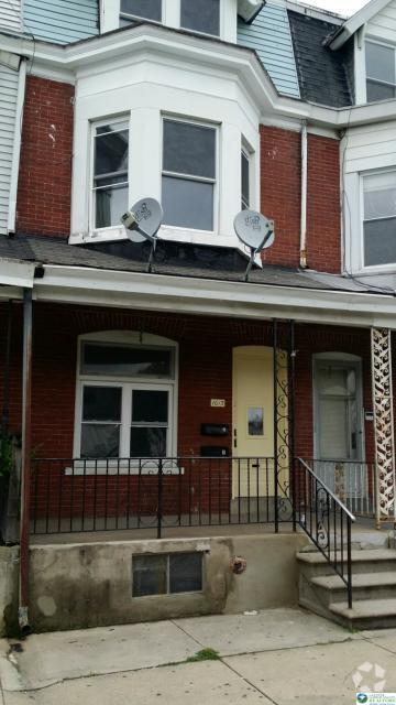 Building Photo - 1613 W Allen St