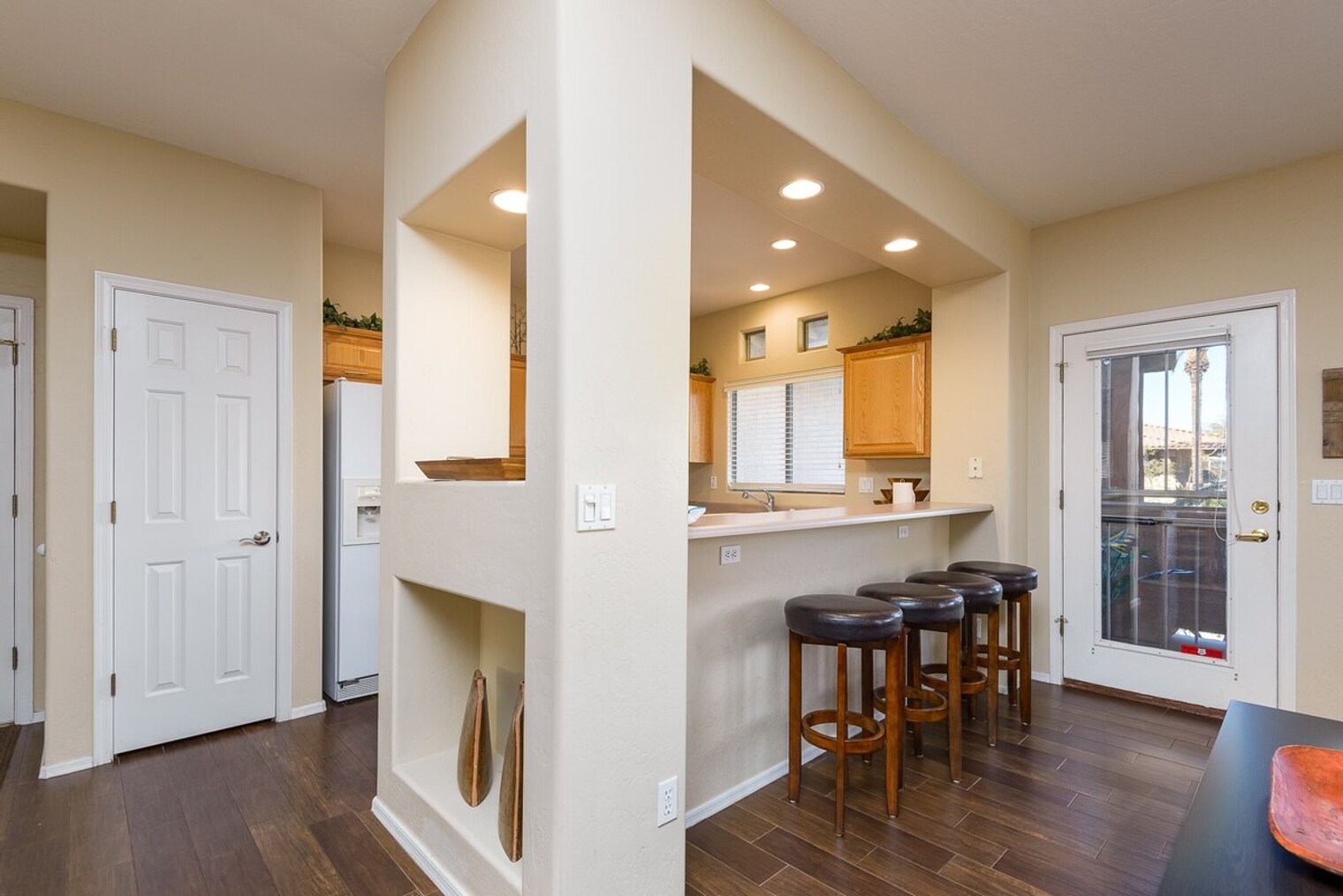Building Photo - 9220 E Raintree Dr