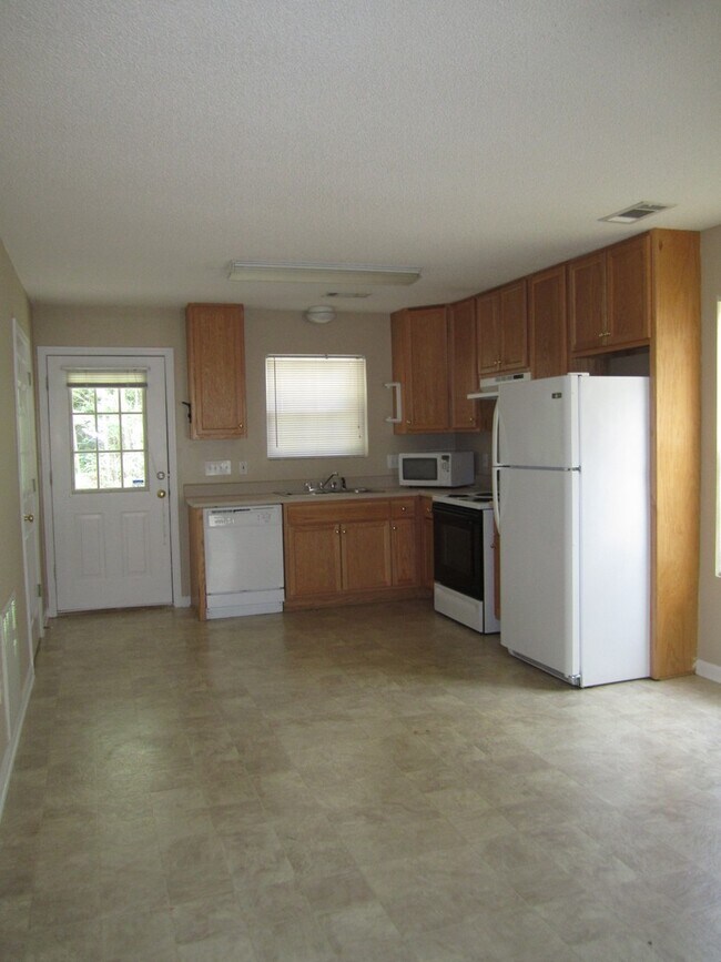 Building Photo - Taleeda 437-439