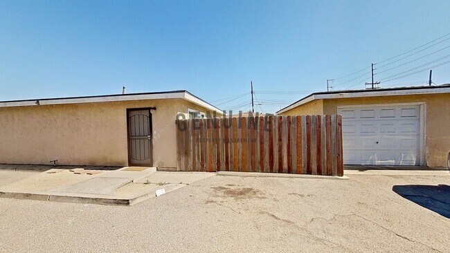 Building Photo - 2180 Placentia Ave