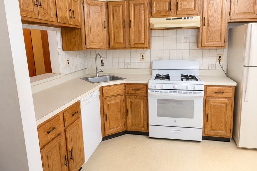 Building Photo - 177 Applegate Ln