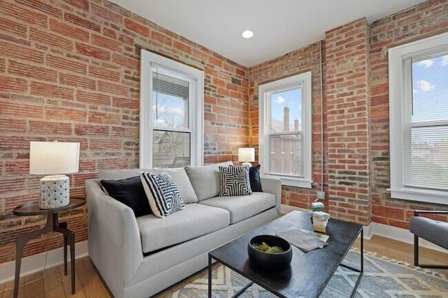 Building Photo - 383 Wilson Ave