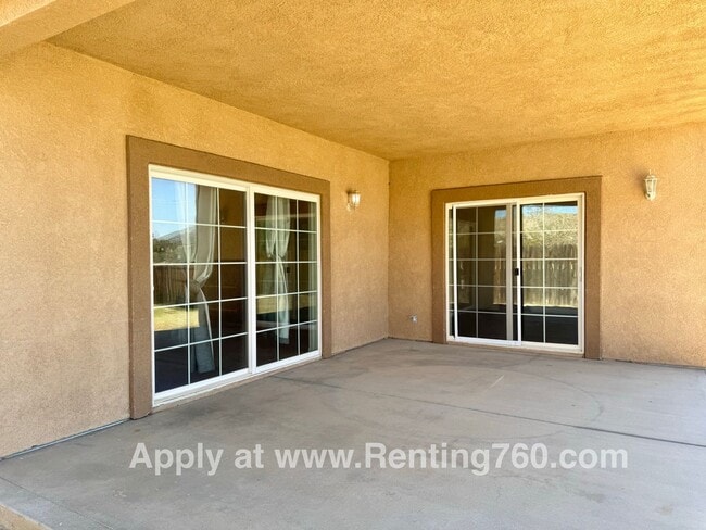 Building Photo - Spacious 3 Bed 2 Bath Home!