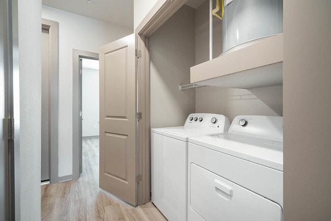 Horizon Plus - Laundry - unfurnished - Northside Apartments