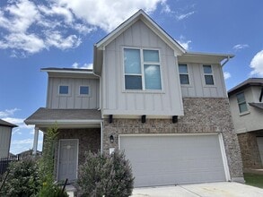 Building Photo - 131 MacArthur Dr