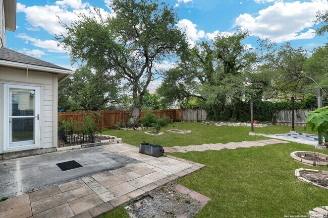 Building Photo - 10511 Cosmos Canyon
