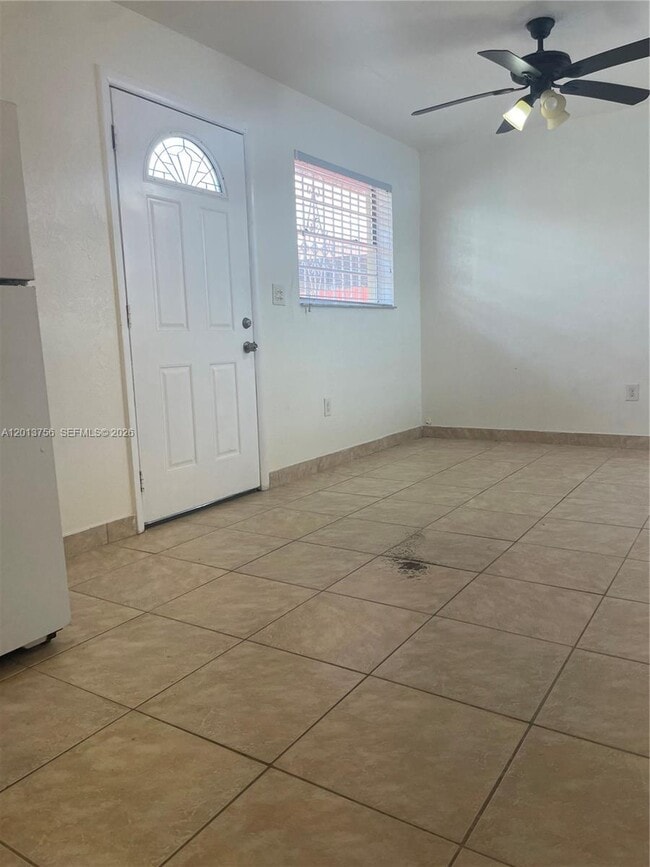 Building Photo - 4115 SW 108th Ave