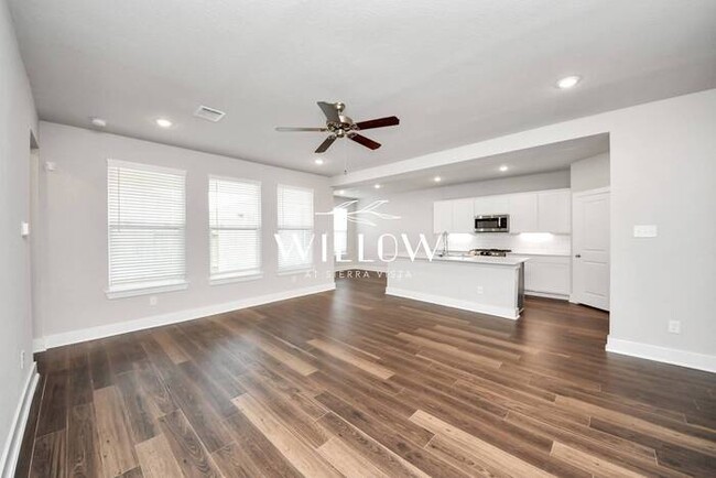 Building Photo - Incredible 3-Bedroom Home – 6 Weeks FREE R...