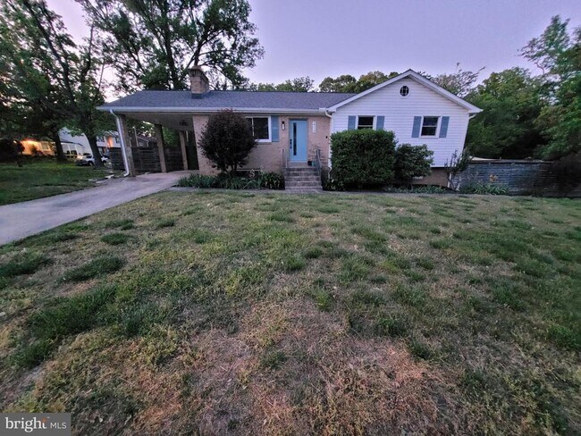 Building Photo - 2710 Rose Valley Dr