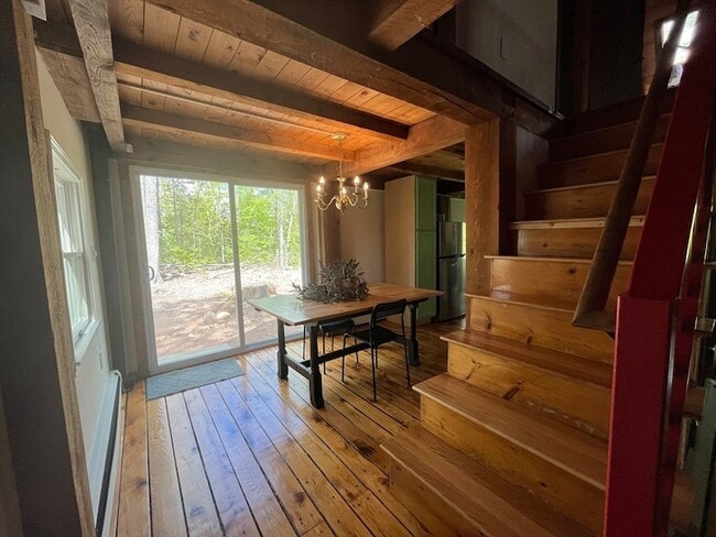 Building Photo - 102 New Templeton Rd