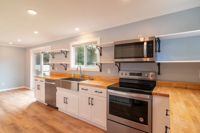 Building Photo - **Coming Soon** Spokane Valley 3 Bed 2 Bath updated home Oversized Lot RV Parking