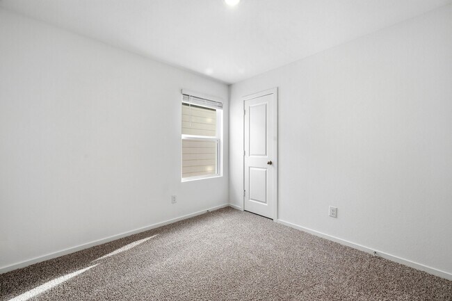 Building Photo - 17818 Delmar Hts Ln