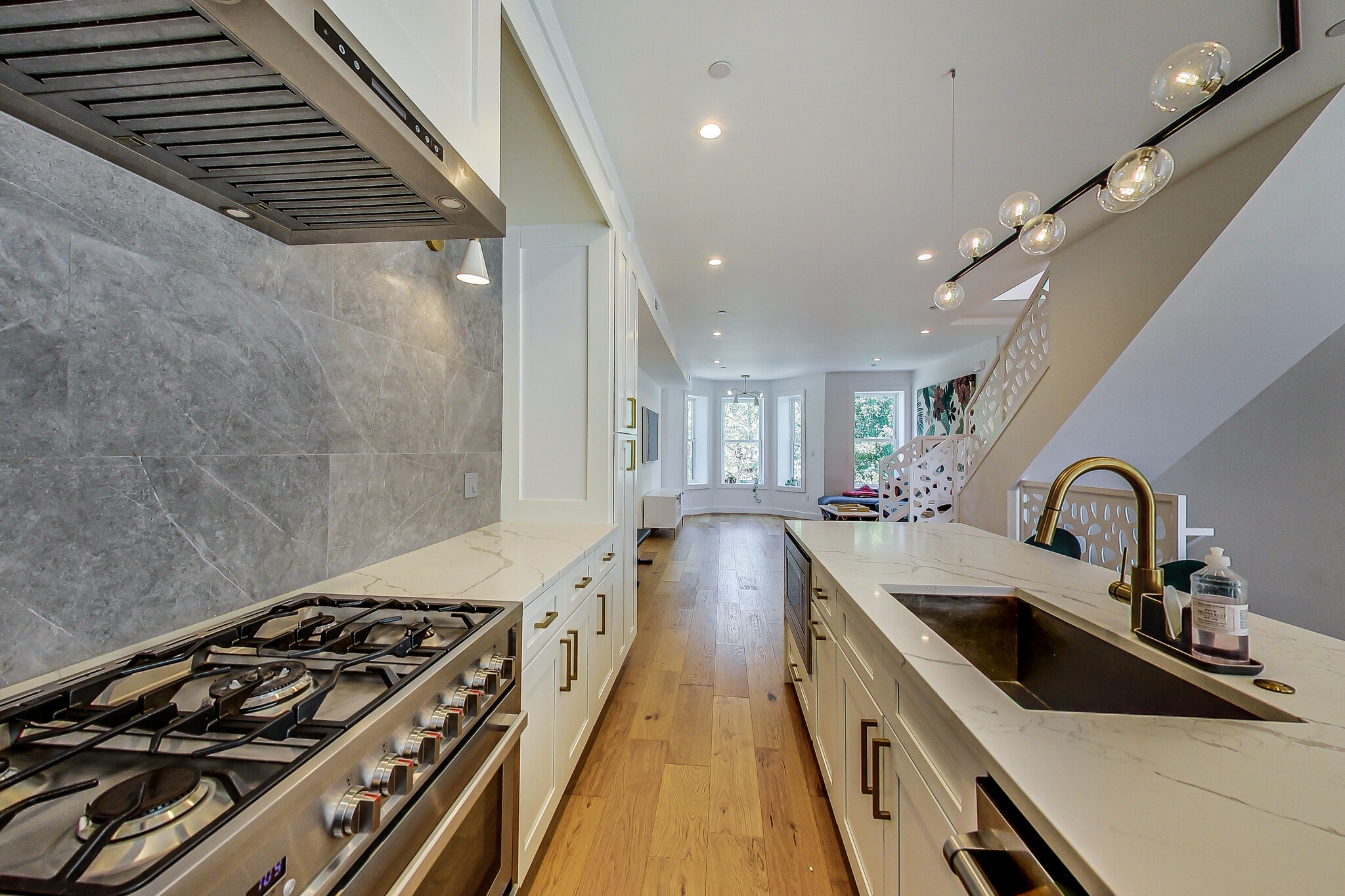 Building Photo - 25 U St NE