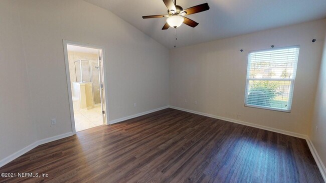 Building Photo - 517 S Aberdeenshire Dr