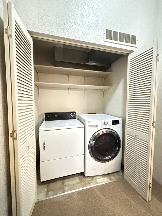 Building Photo - Grant Creek Condo