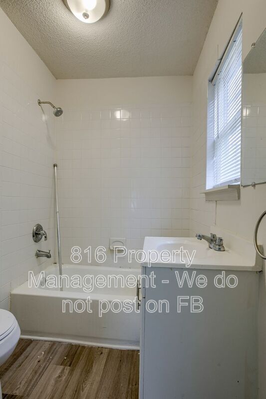 Building Photo - 6215 S Benton Ave