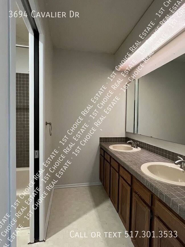 Building Photo - 3694 Cavalier Dr