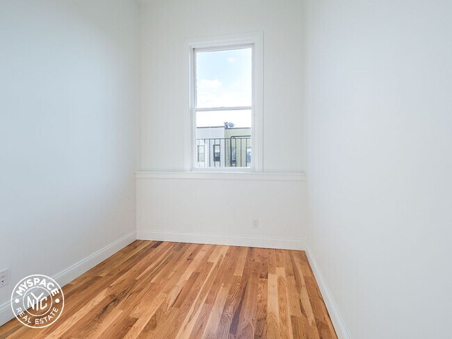 Building Photo - 287 Wyckoff Ave