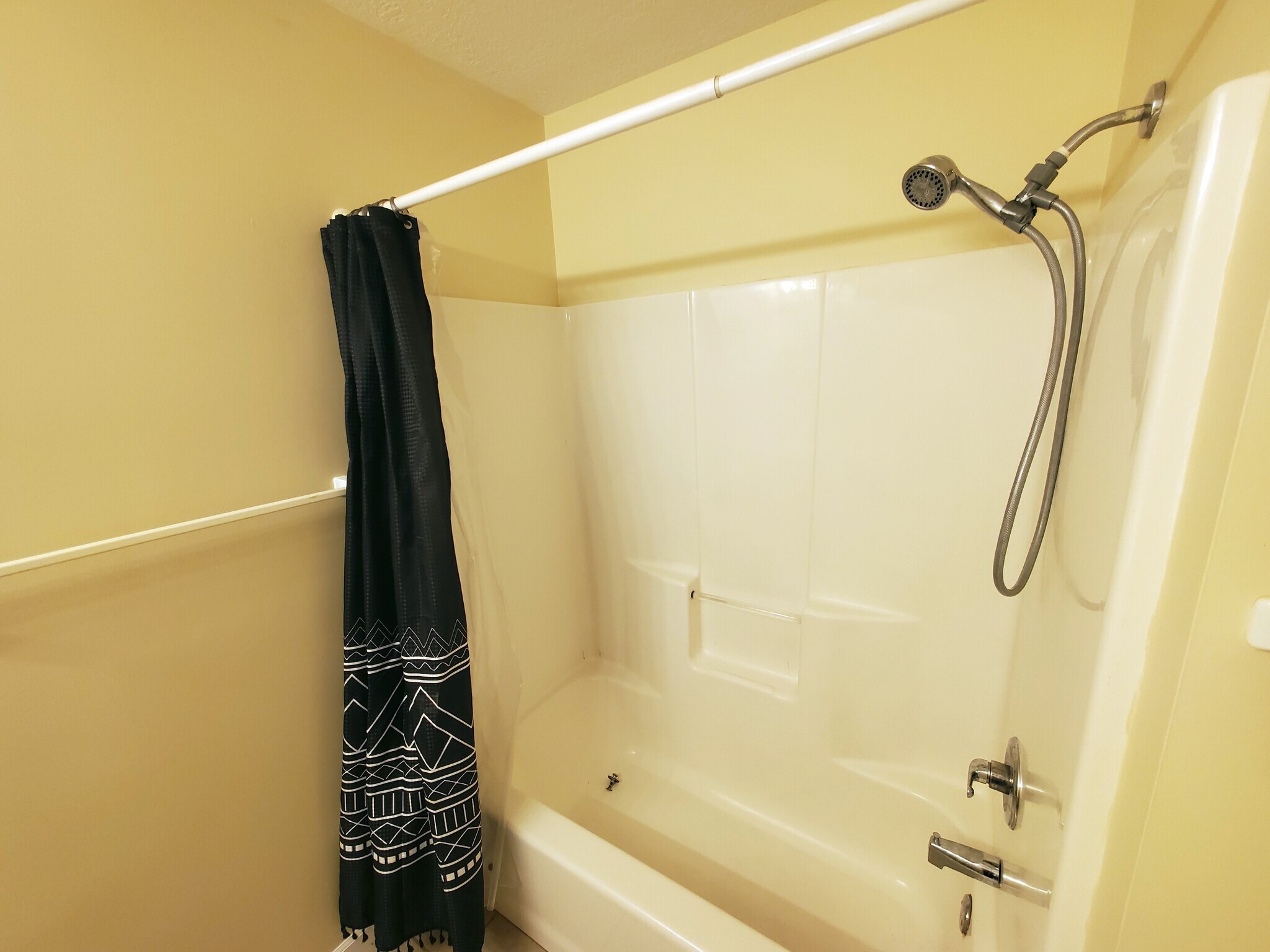 Yet another 2nd Floor Bathroom - 5328 Godas Cir