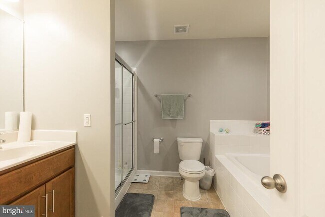 Building Photo - 155 Schramm Lp