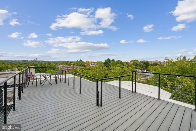 Building Photo - 1614 Kilbourne Pl NW