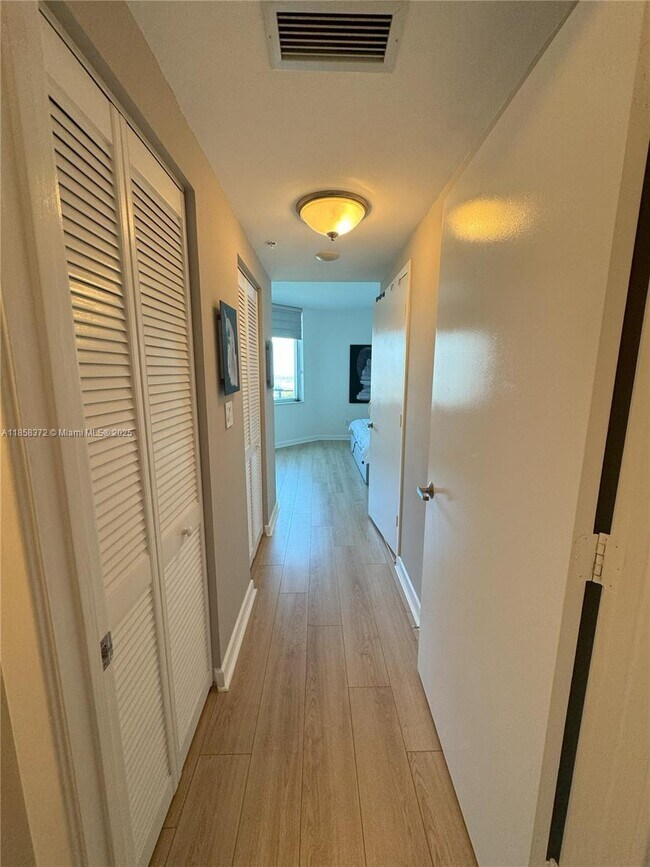 Building Photo - 335 S Biscayne Blvd