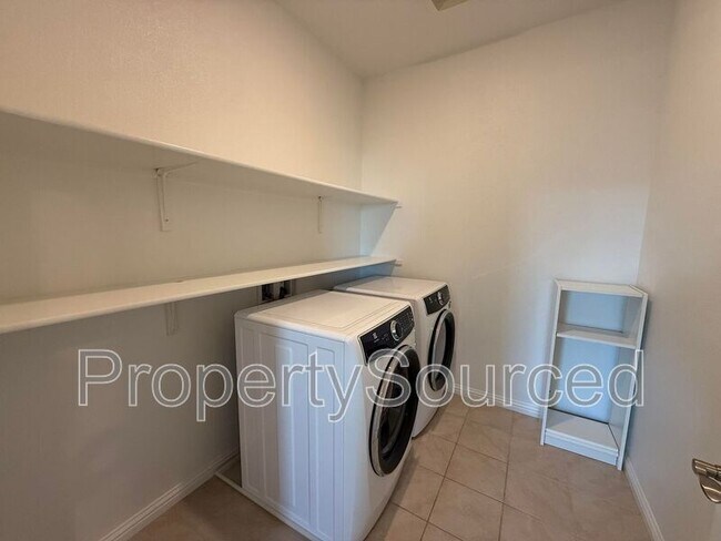 Building Photo - 2703 Rabbit Holw Dr